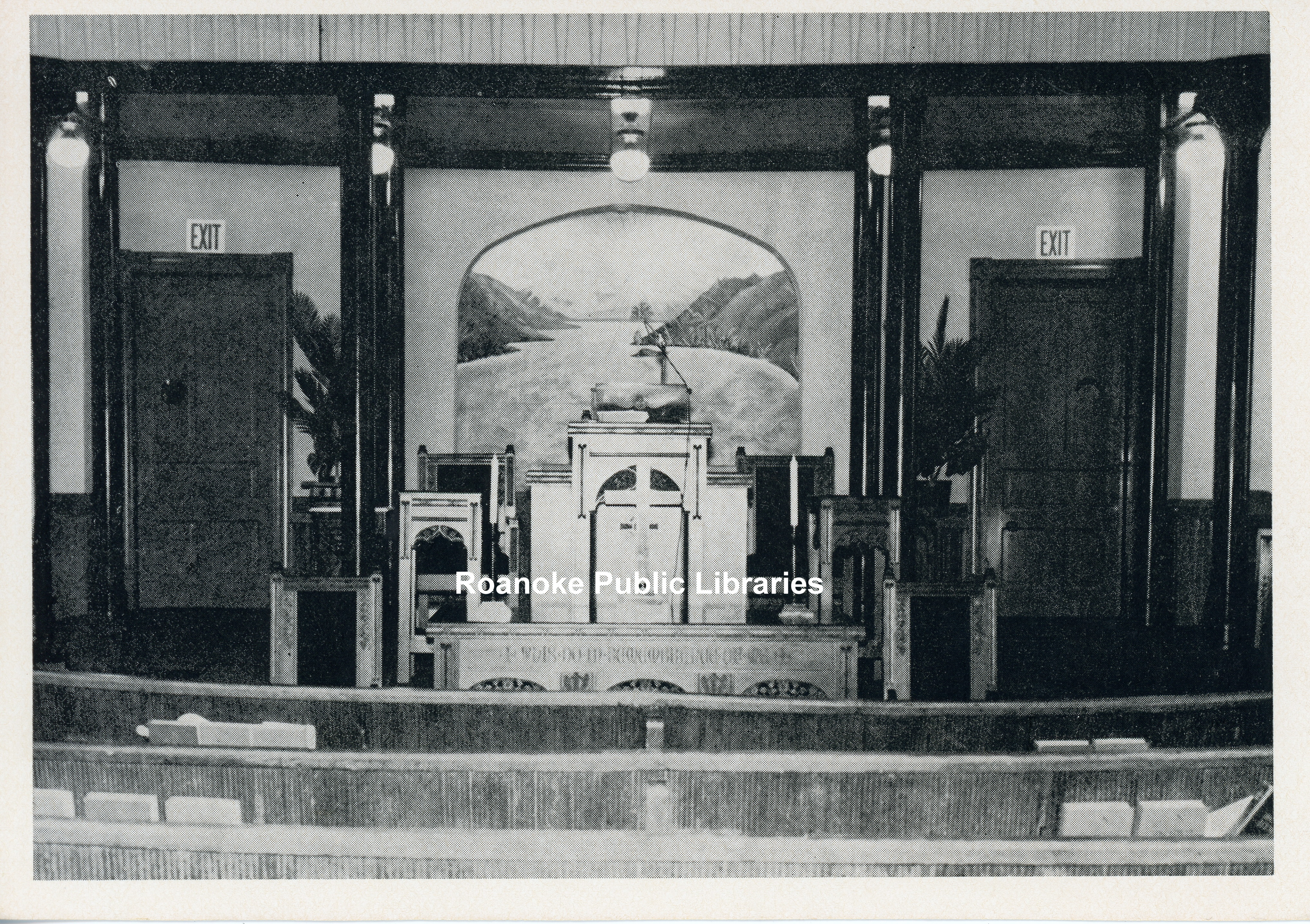 GB058 First Baptist Church Gainsboro, Interior.jpg