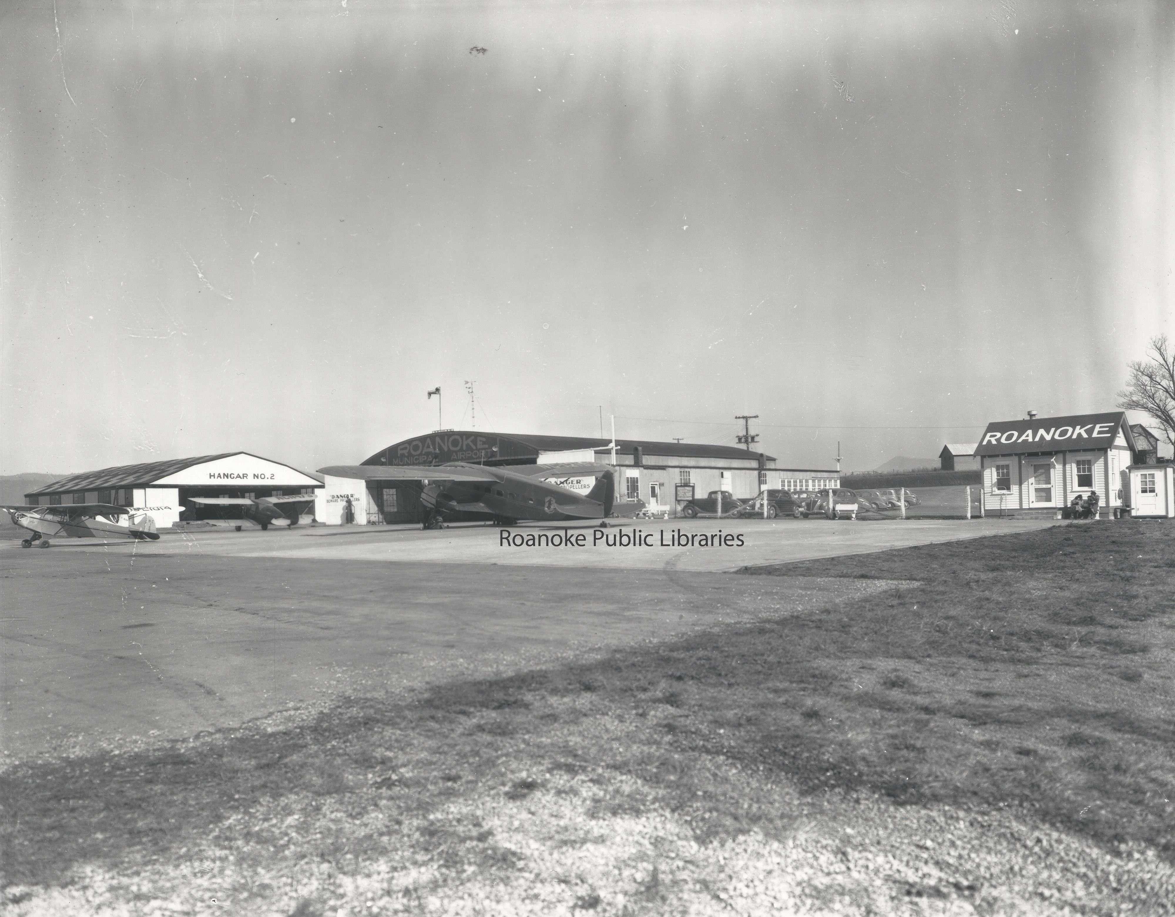 Davis 62.15 Roanoke Municipal Airfield.jpg