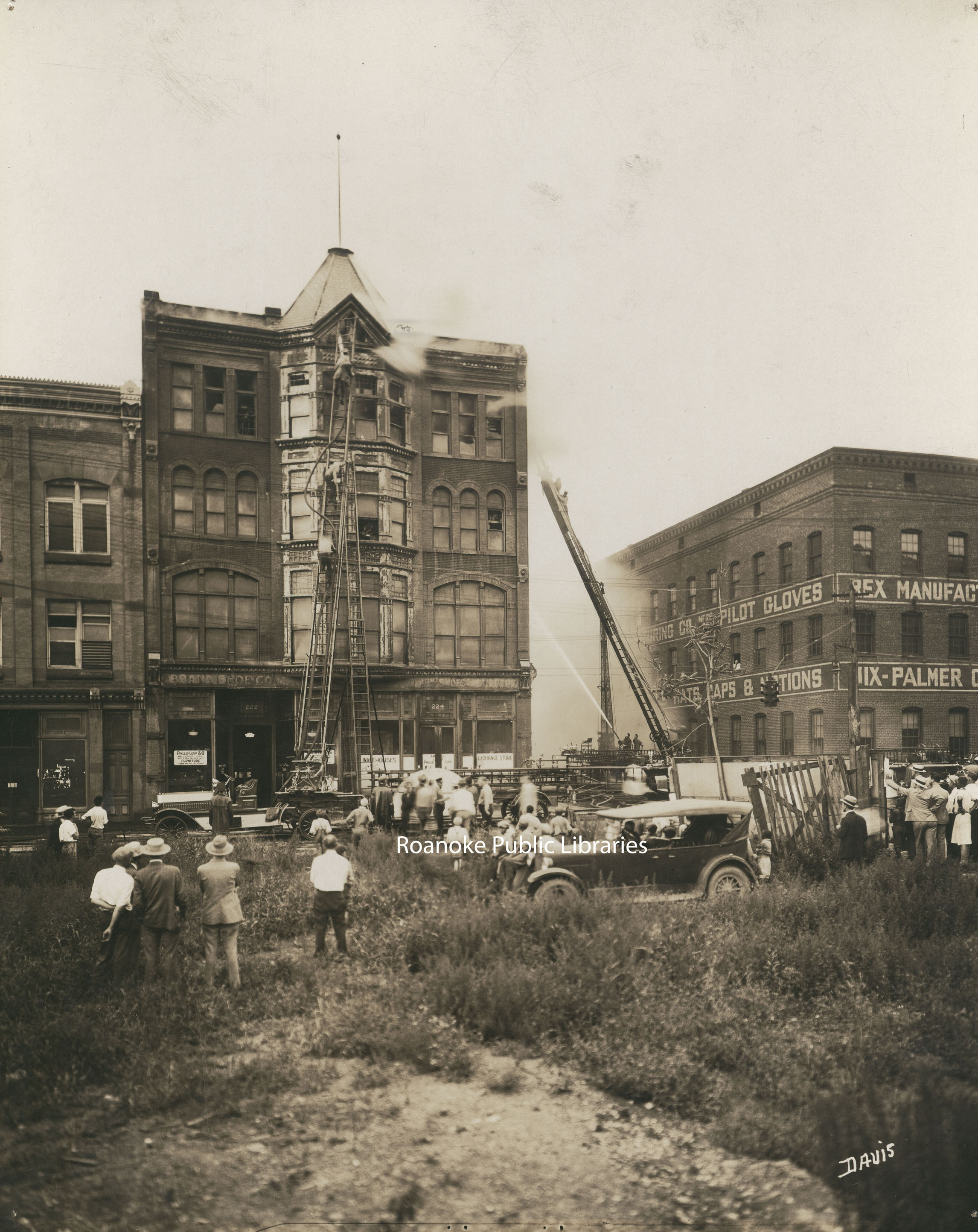 Davis 65.938 Philip Levy Store Fire.jpg