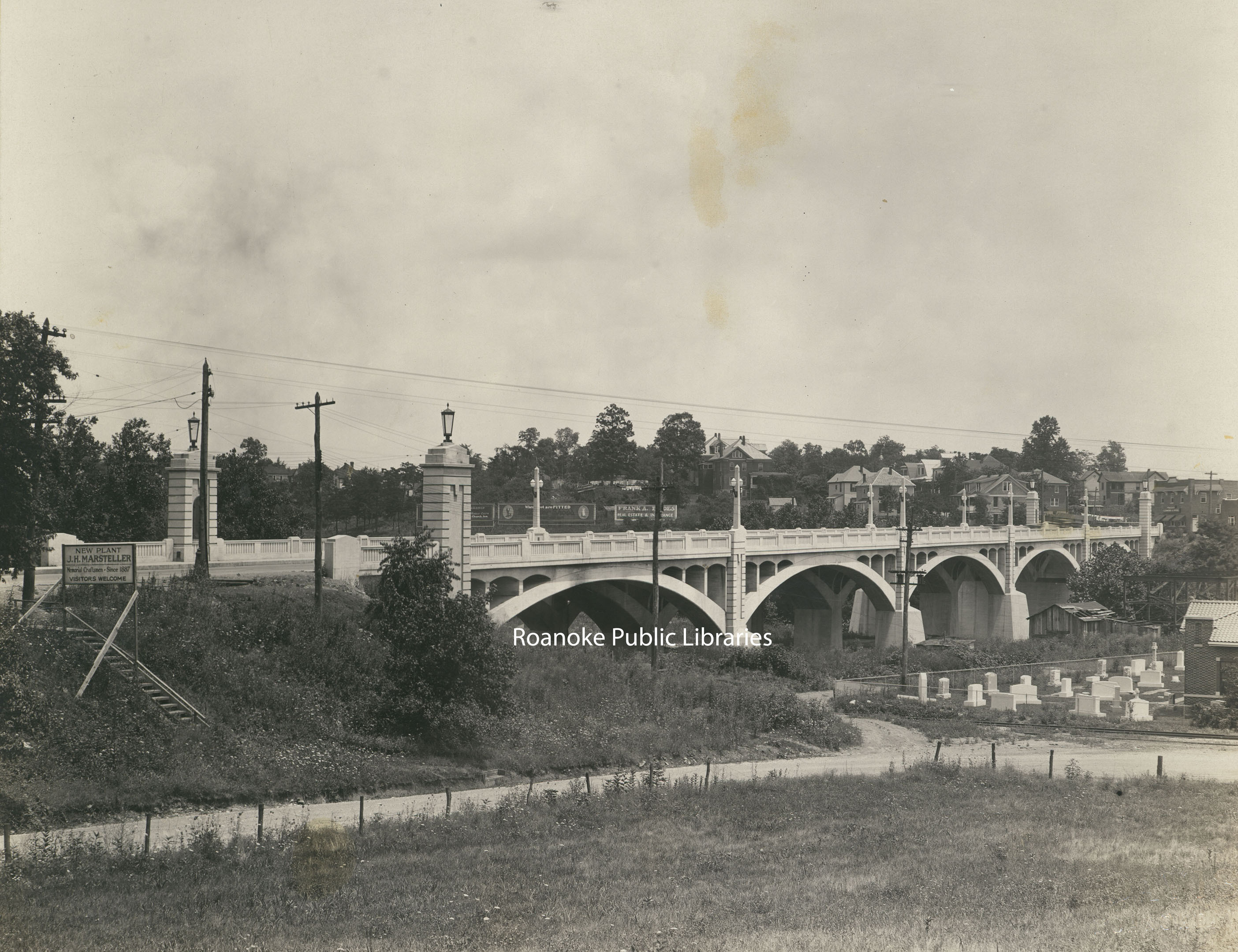 Davis 66.3 Memorial Bridge.jpg