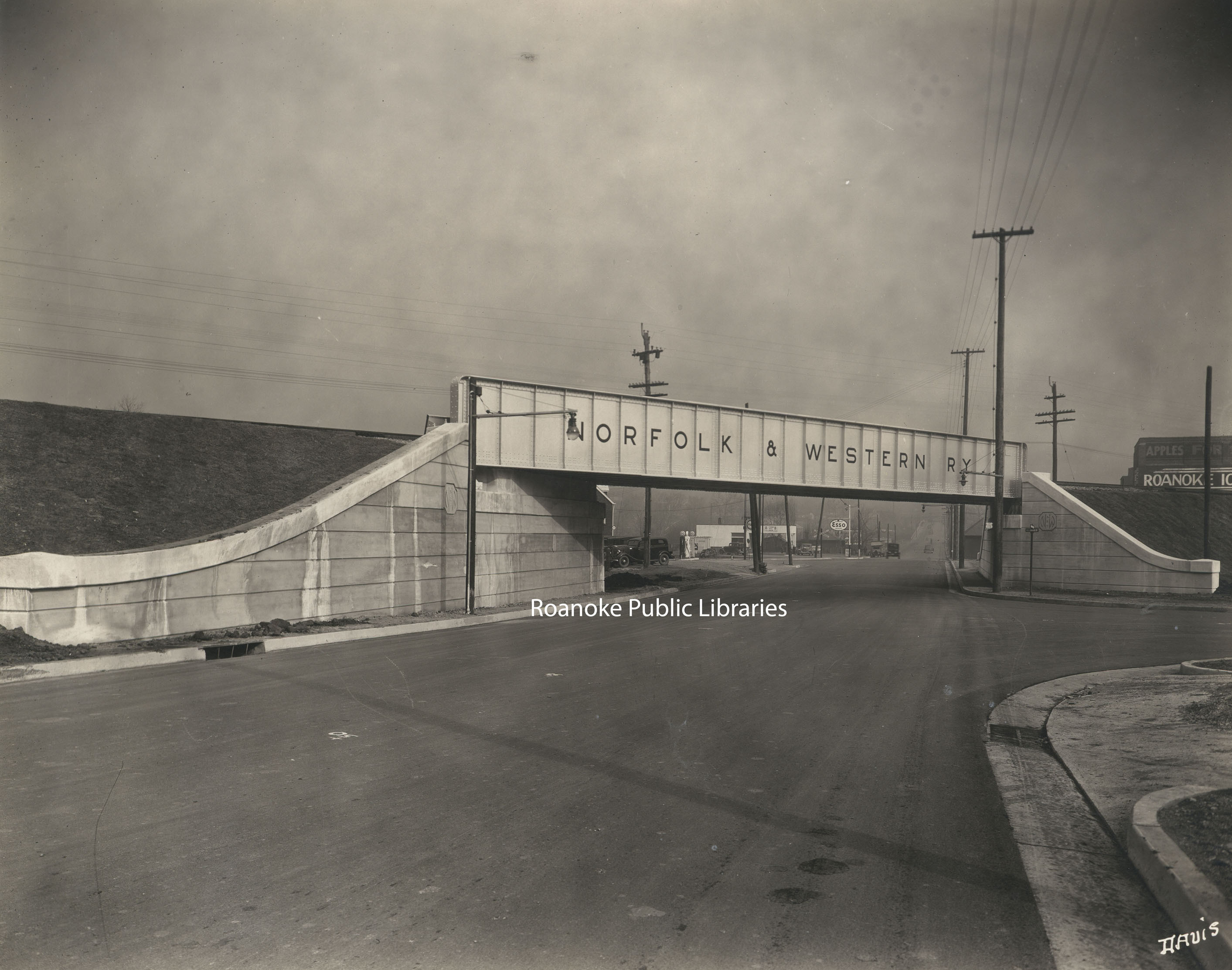 Davis 66.811 Franklin Road RW Bridge.jpg