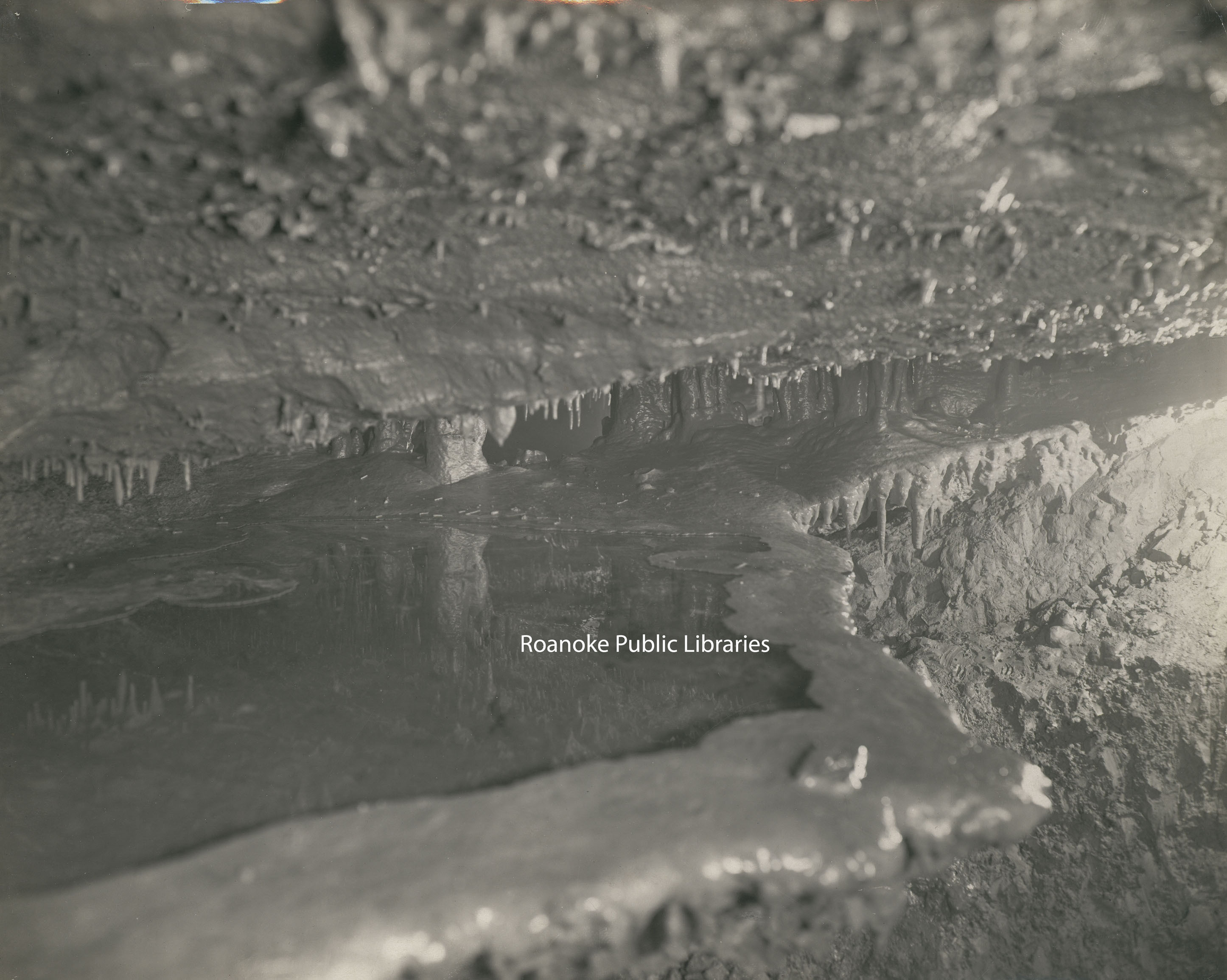 Davis 68.218 Dixie Caverns.jpg