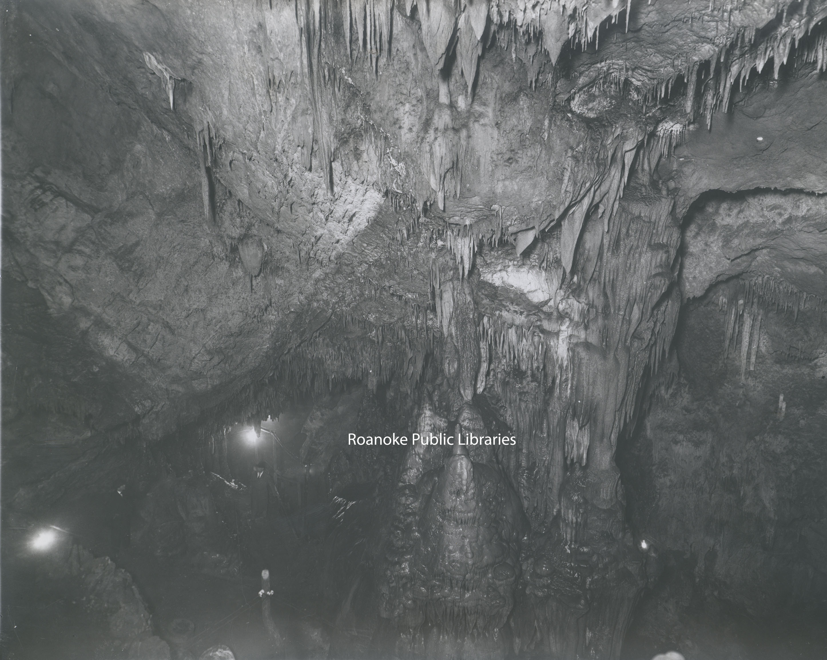 Davis 68.2181 Dixie Caverns.jpg