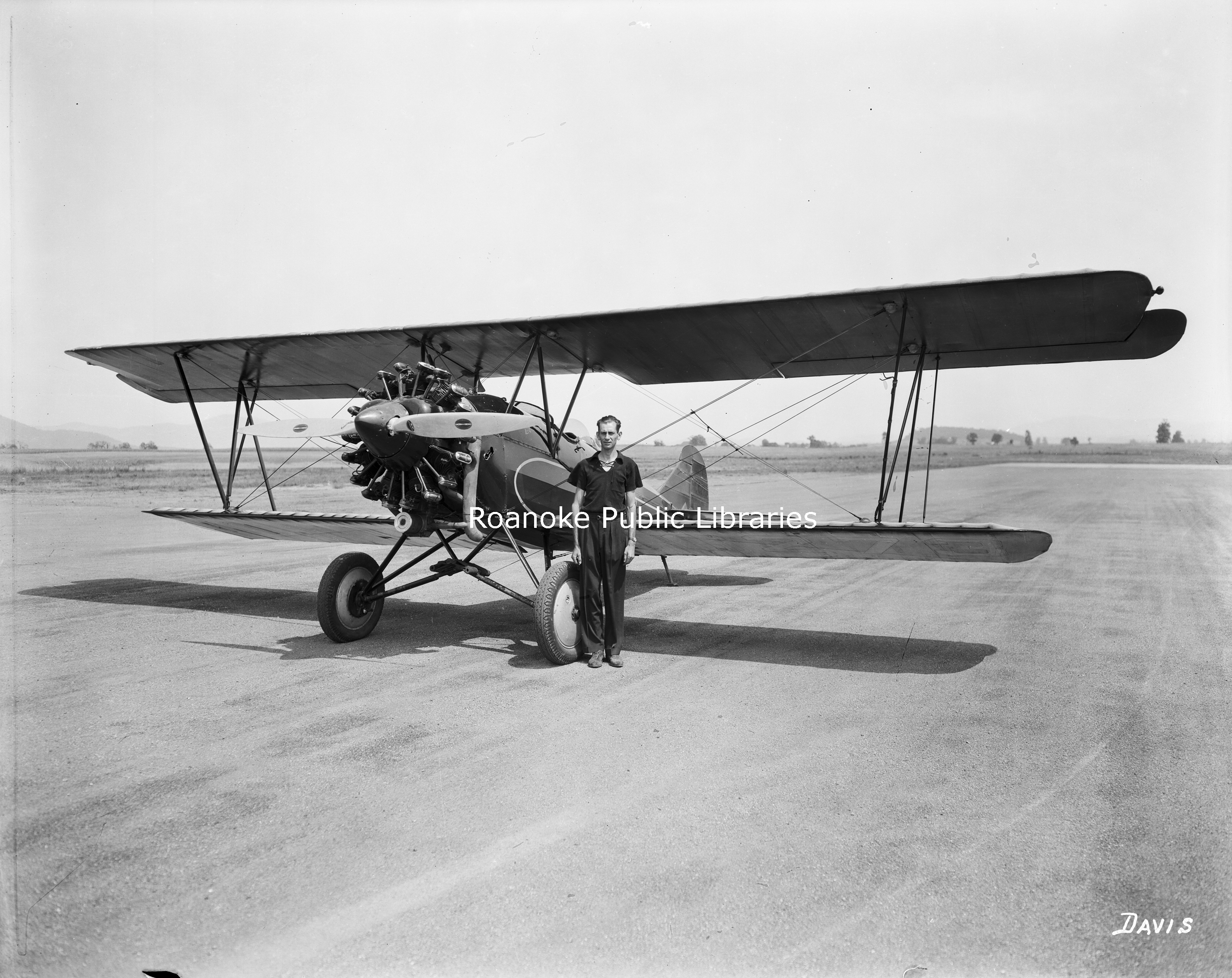 Davis 62.123 Biplane.jpg