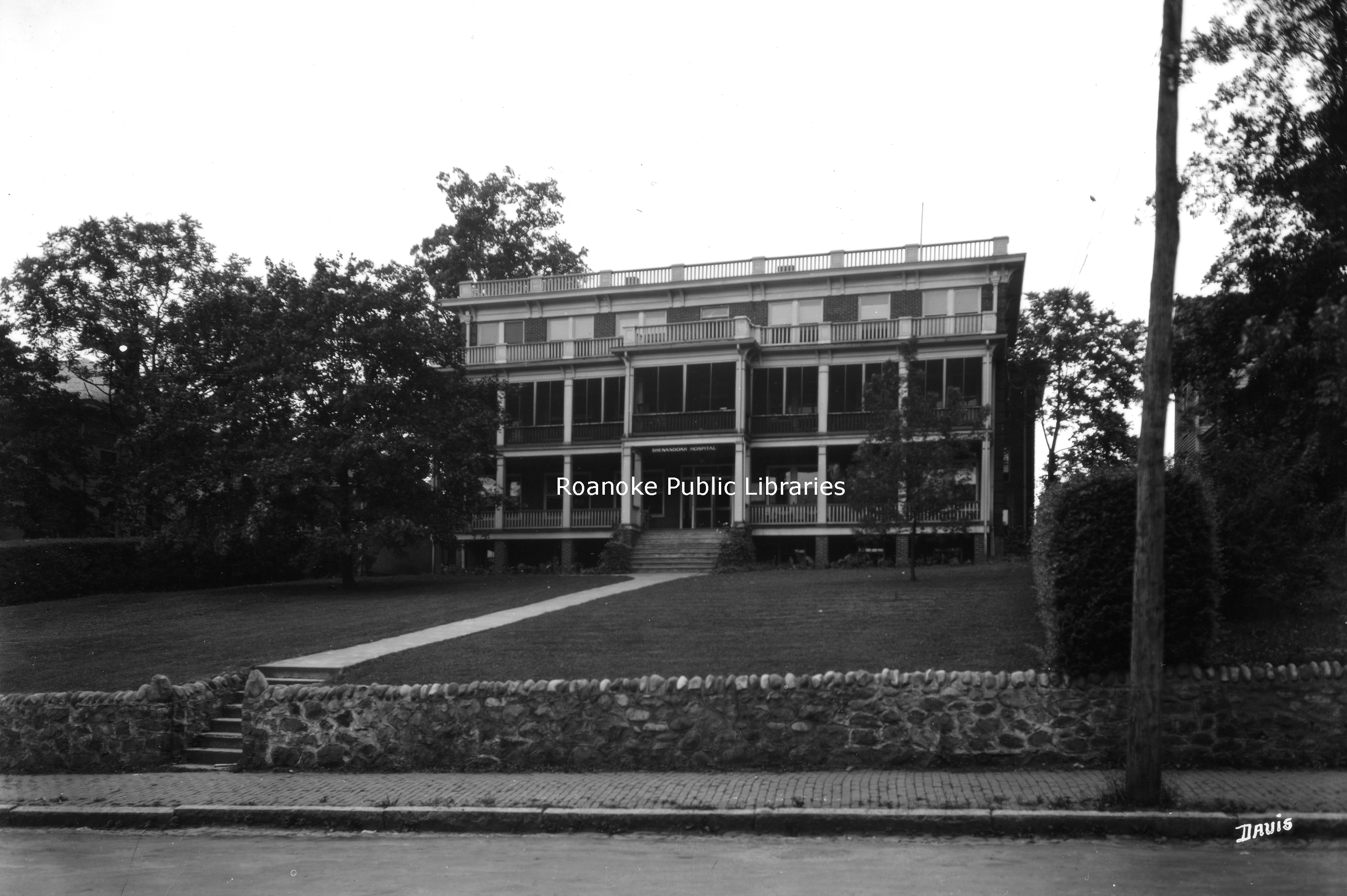 Davis 14.22 Shenandoah Hospital.jpg