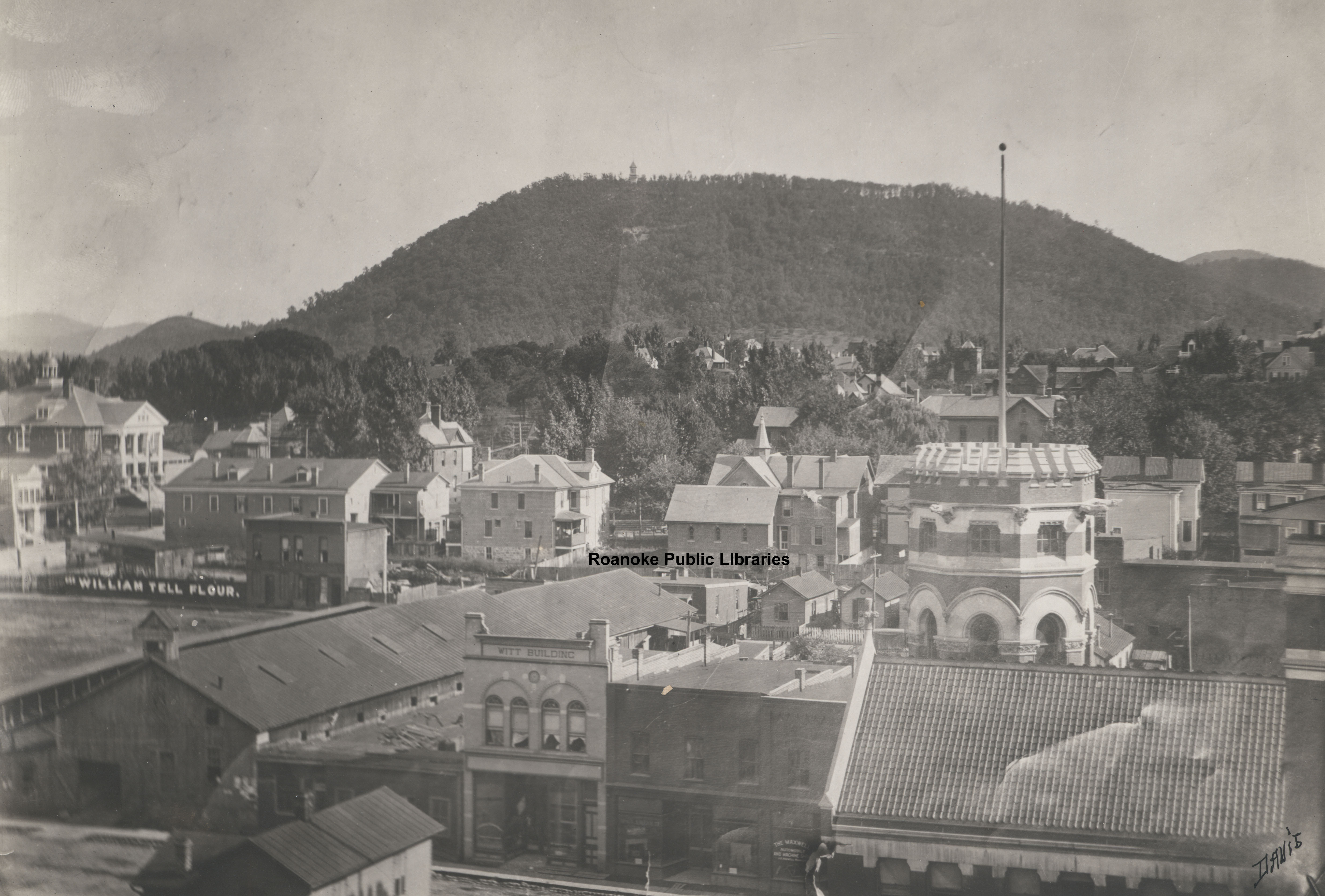 Davis 1.12 Aerial view of MacBain building.jpg