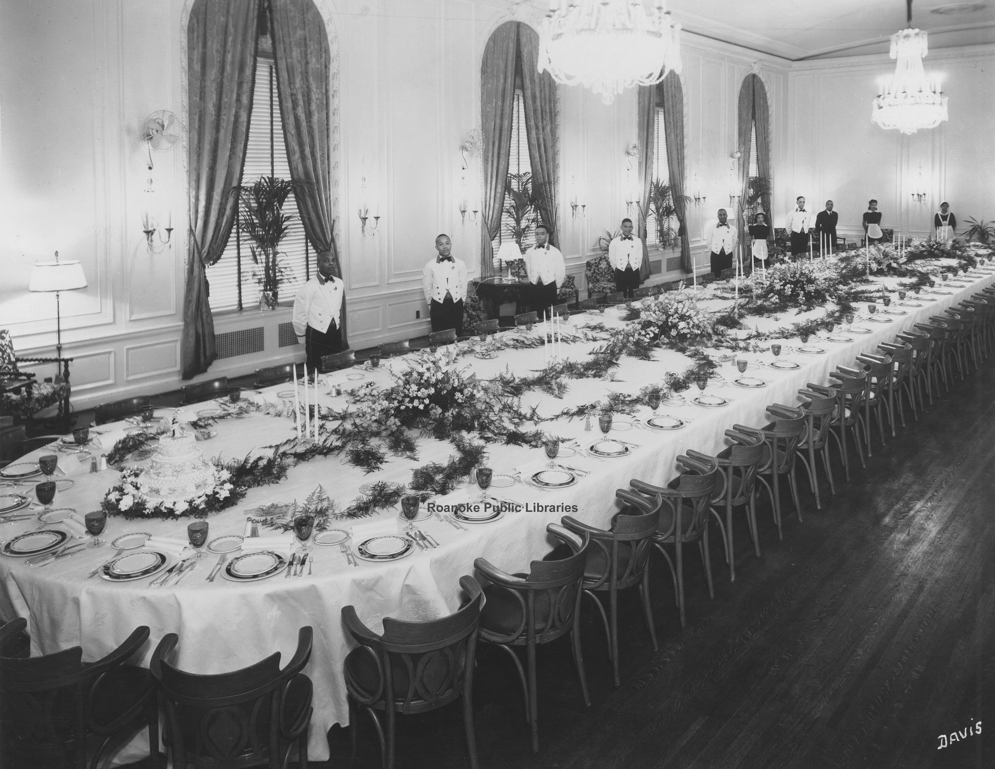 Davis 16.4375 Dining Room.jpg