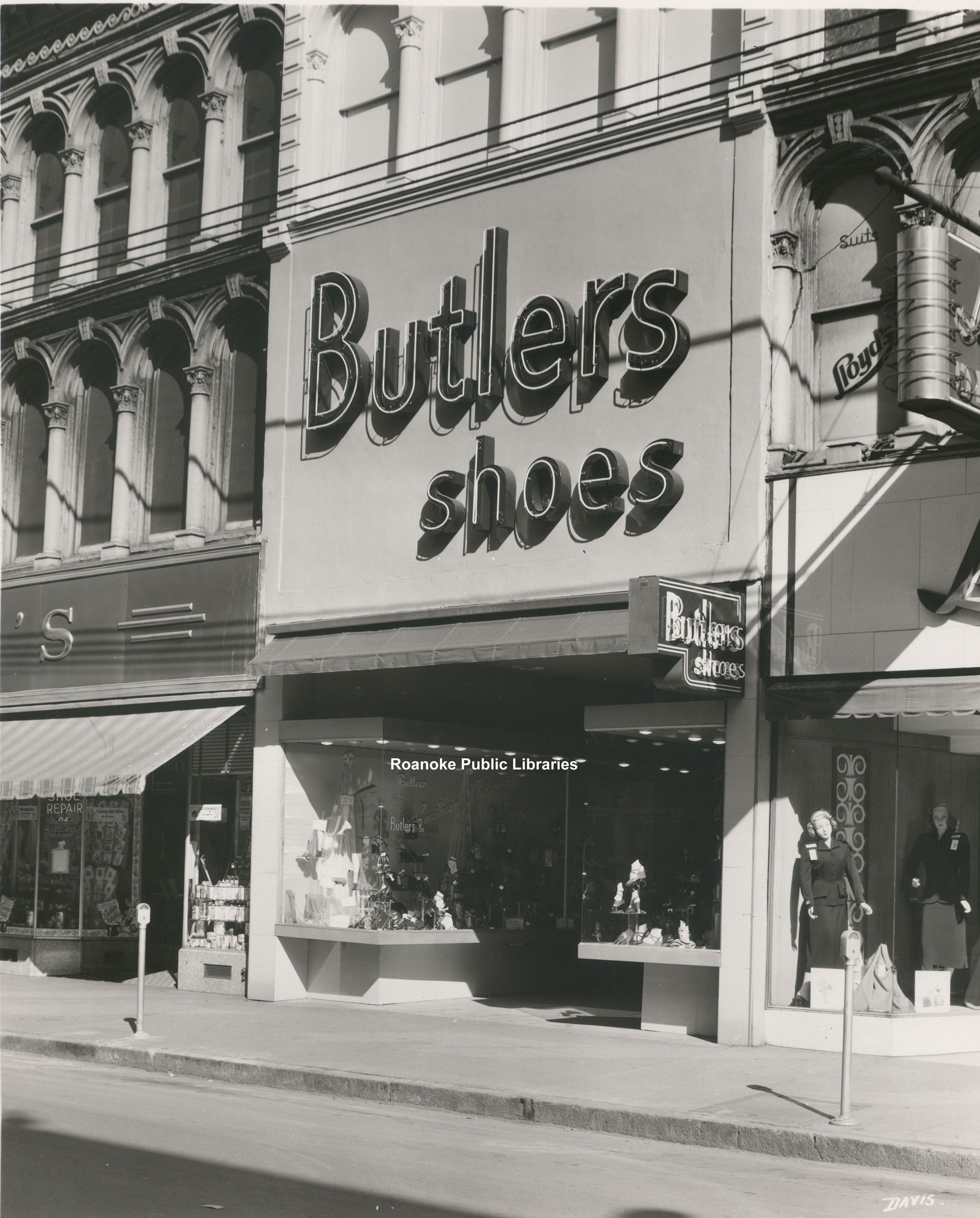 Davis 2.135 Butler's Shoes.jpg