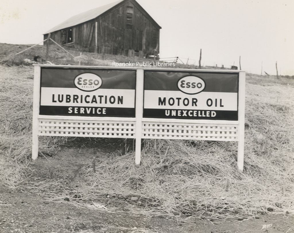 Davis 46.3 Esso Sign.jpg