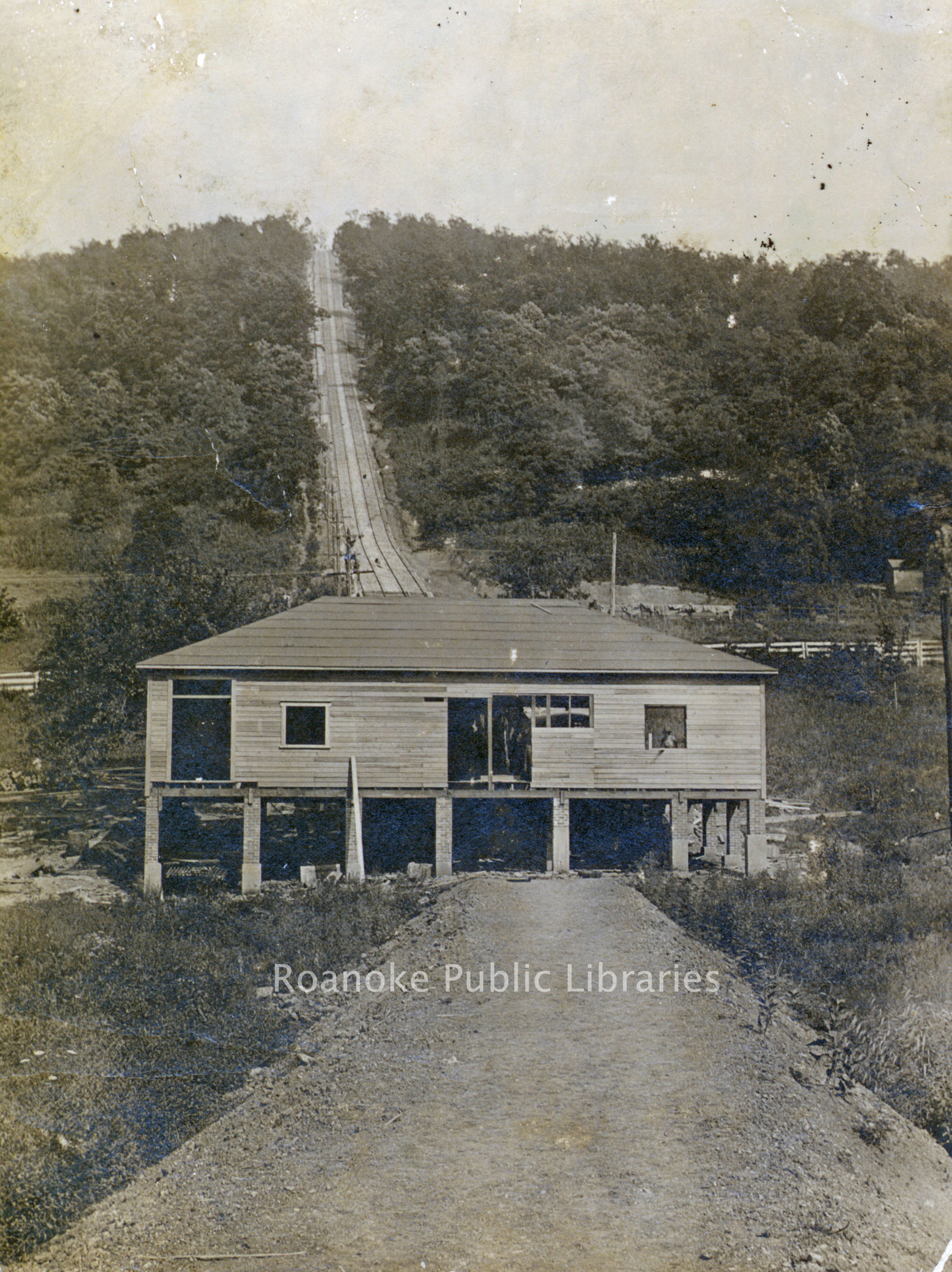 Davis 61.81 Mill Mountain Incline.jpg