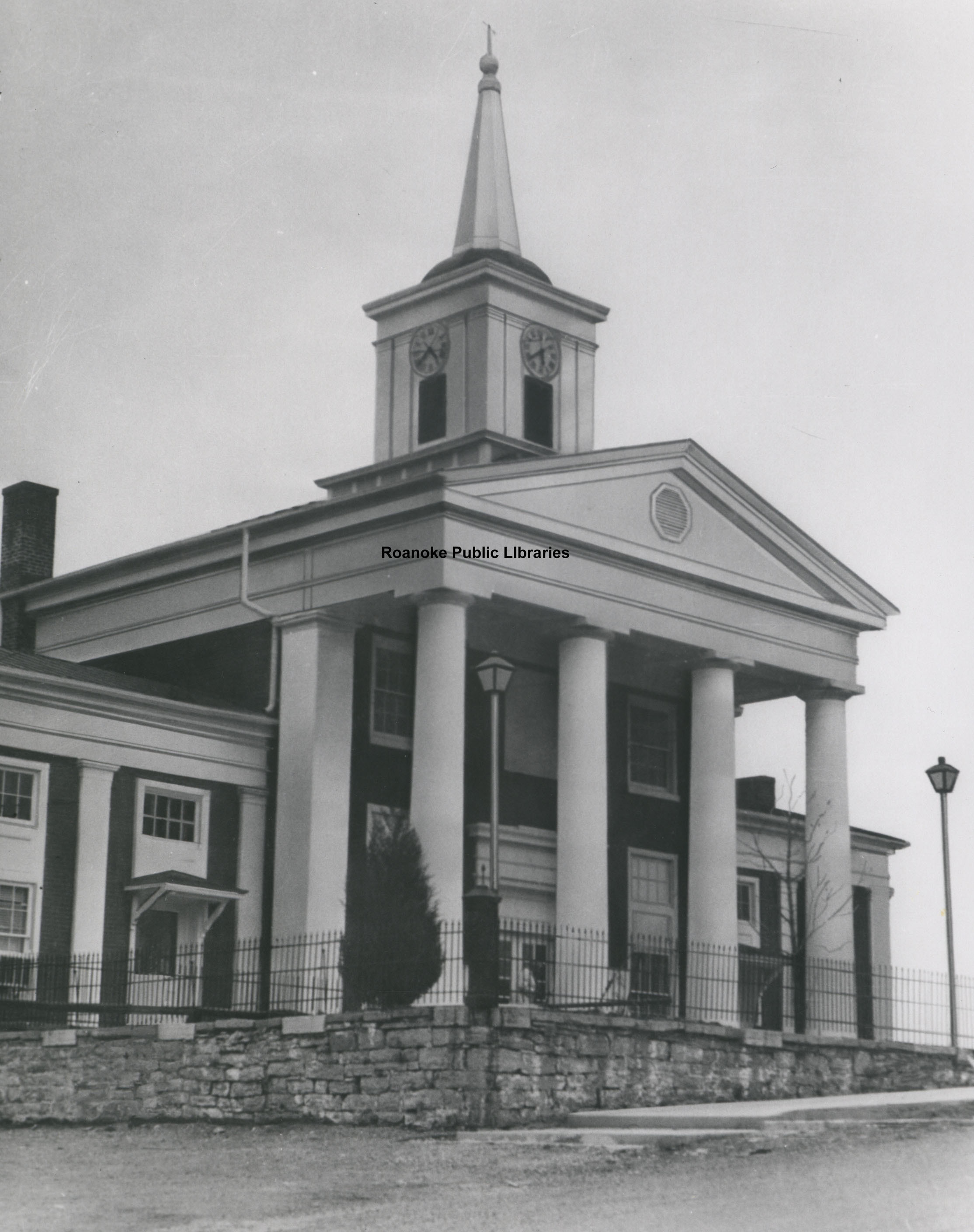 Davis 8.51 Botetourt County Courthouse.jpg