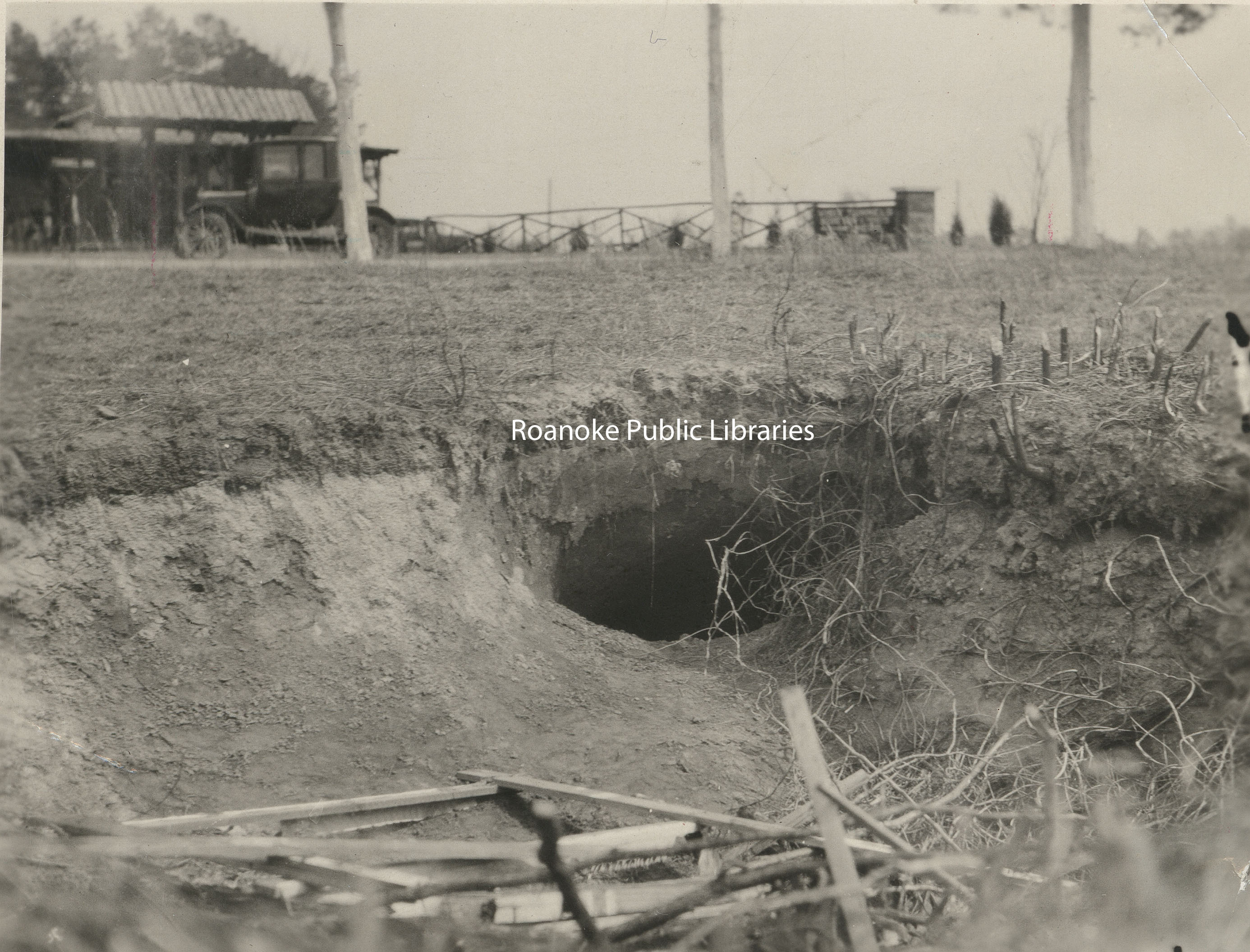 Davis 91.1j Confederate Tunnels.jpg