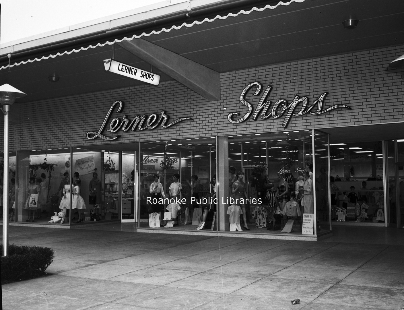 Davis2 49.21 Lerner Shops.jpg