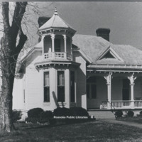 Davis 30.1n Queen Anne Style House.jpg