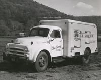 Davis 48.21 Clover Creamery Truck.jpg