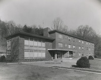 Davis 14.81 Nurses' Building.jpg