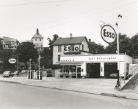 Davis 46.331 Vance's Esso.jpg